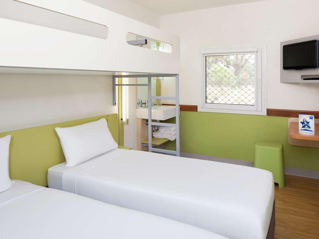 Ibis Budget Saint-Maurice Habitación foto