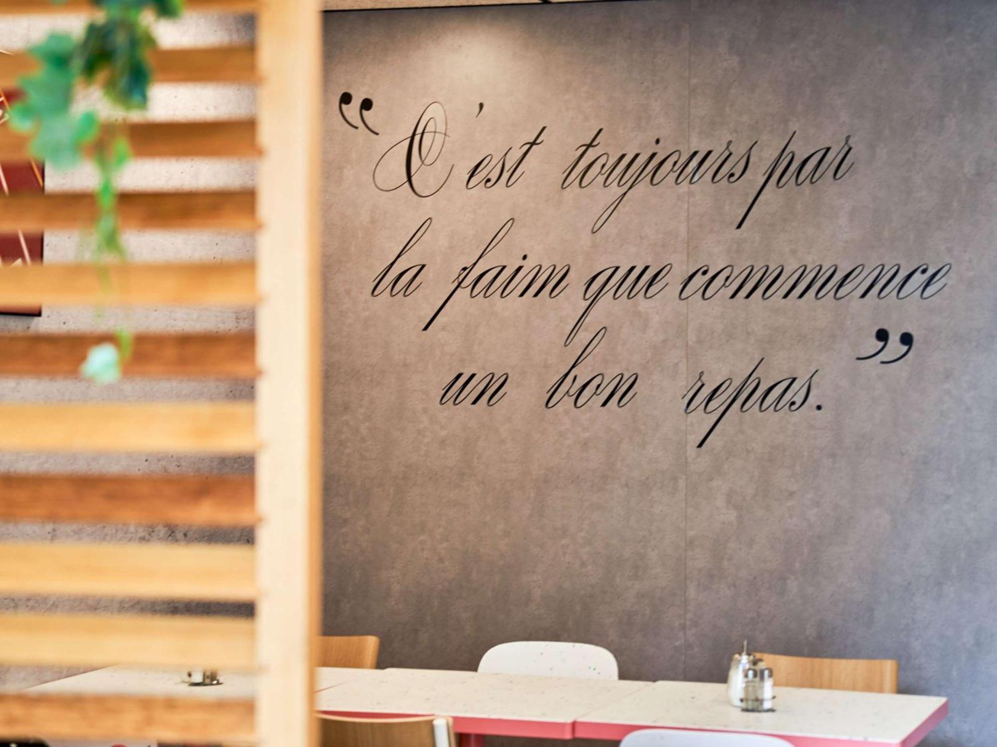 Ibis Budget Saint-Maurice Exterior foto
