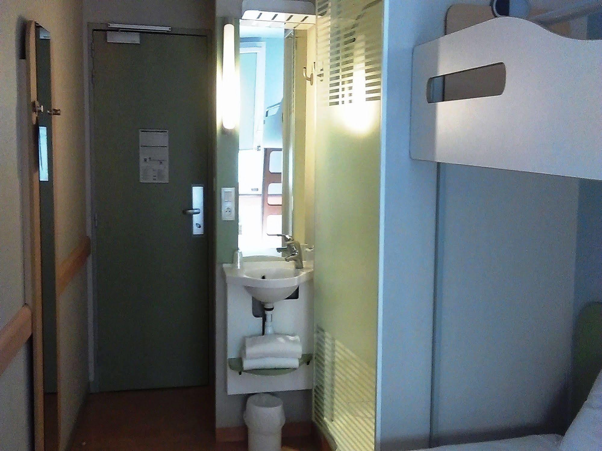 Ibis Budget Saint-Maurice Exterior foto